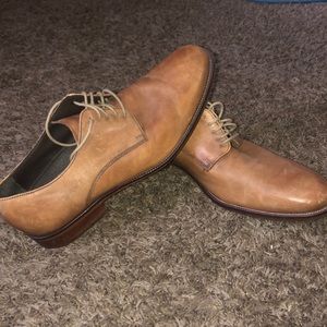 Oxford style dress shoes